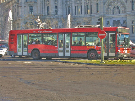 Autobús EMT Madrid 3 puertas piso bajo